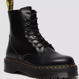 Dr. Marten  LEATHER BOOT